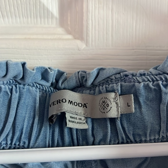 Blue denim color shorts from Vero Moda - Picture 2 of 4